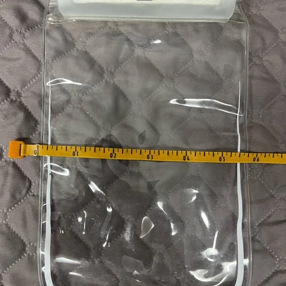 Clear Waterproof Tablet Pouch - Picture 2 of 7